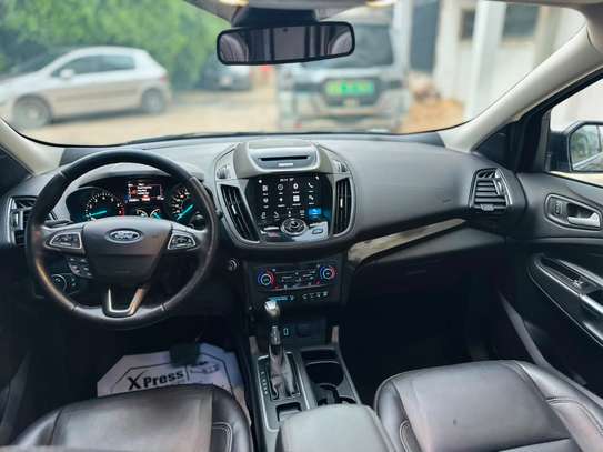 Ford Escape Titanium année 2017 image 10