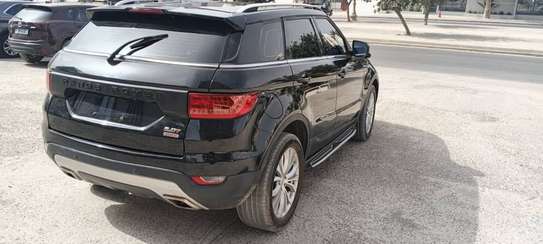 Ranger ROver Evoque Land wing 2017 image 11