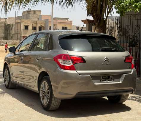 Citroën C4 diesel manuel année 2016 image 8