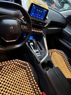 Peugeot 3008 image 5
