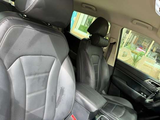 Rexton 2017 image 10