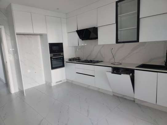 Appartement 5 chambres salon à louer almadies image 4