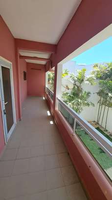 DUPLEX F5 INDEPENDANT AU COEUR DES ALMADIES image 14