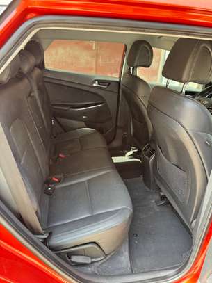 Hyundai Tucson Limited 2017 image 5