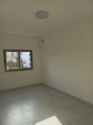 Appartement neuf F4 Point E image 6