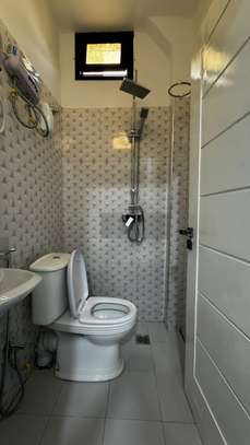 APPARTEMENT MEUBLÉ SITUÉ À NGOR ALMADIES image 9