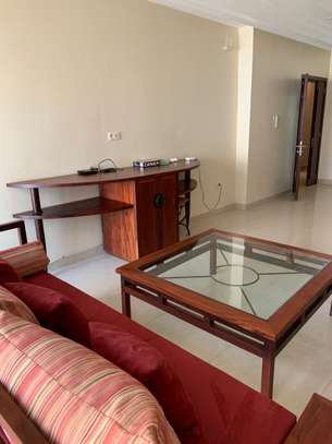 Bel appart 3 ch Salon meublé climatisé a Ngor Almadies image 11