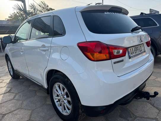 Mitsubishi RVR image 5