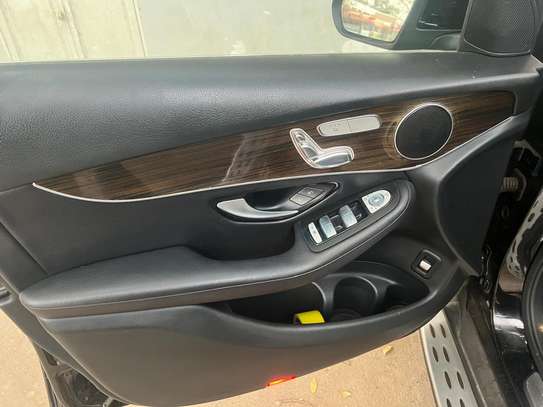 Mercedes-Benz GLC 300 2017 image 11