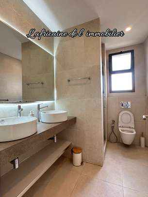 À louer – Appartement F4 meublé à Point E image 11