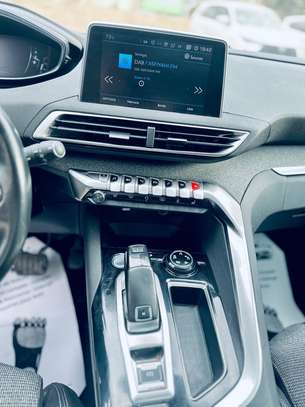 Peugeot 3008 GT 2018 image 15