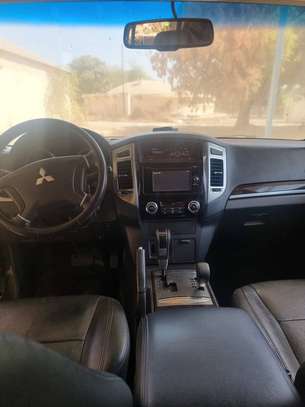 Mitsubishiv 4x4 image 6