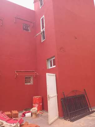 Villa R+1 à louer à la Cité Akys de Bambilor image 6