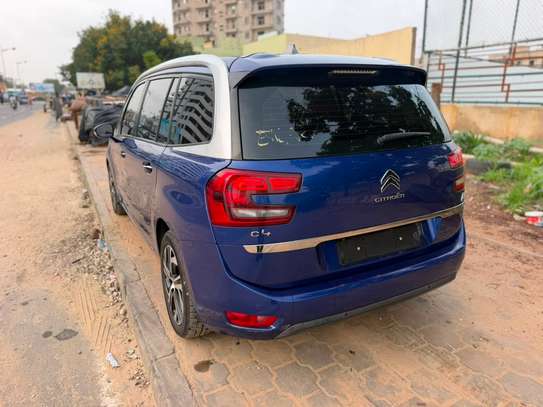 Citroen C4  Picasso année: 2017 image 2