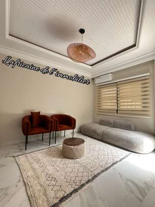 Studio meublé moderne à louer – Mamelles image 8