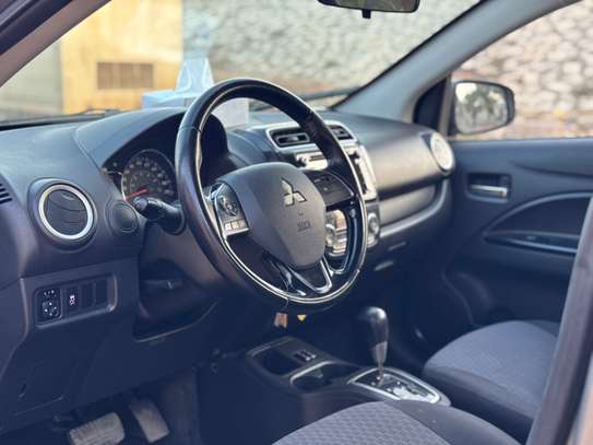 Mitsubishi Mirage 2017 automatique essence image 7