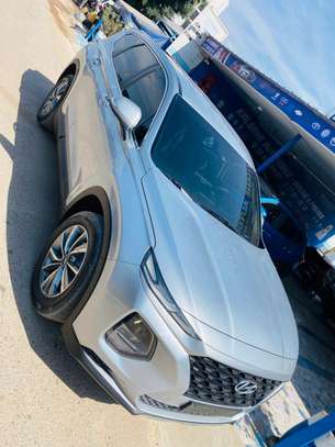 Hyundai santafe 18 19 image 5