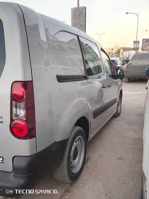 Peugeot partner image 2