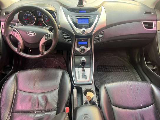 Hyundai avante 2015 image 4