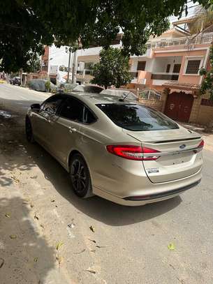 Je vend ma ford fusion 2018 automatic essence 2.5L image 3
