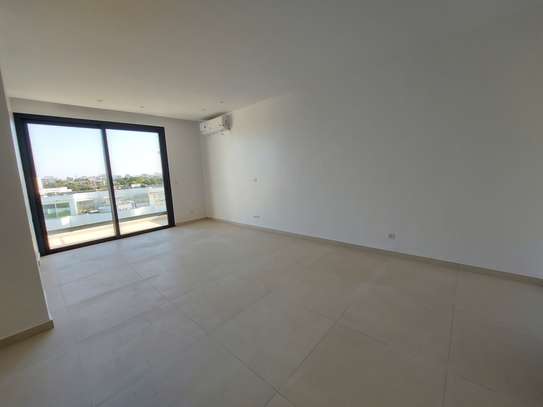 Appartement de 3 chambres - HAUT STANDING - FANN CORNICHE image 3