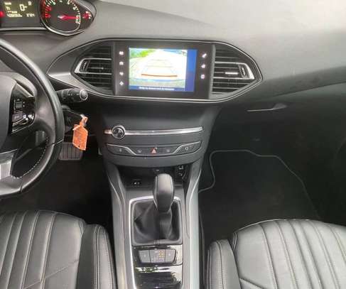 Peugeot 308 2017 image 5