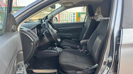 Mitsubishi rvr Venat 2016 image 10