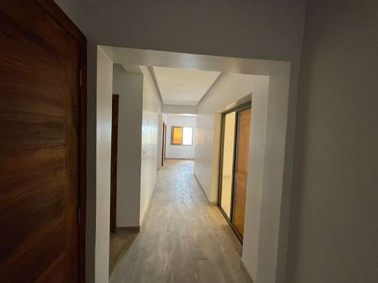 Appartement haut standing à louer aux almadies derriere BOA image 4
