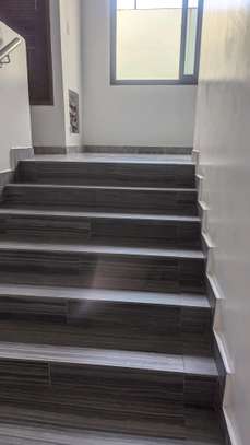 A louer un trés joli appartement neuf corniche image 7