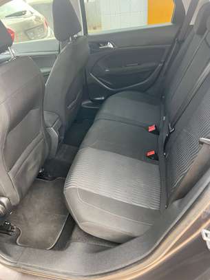 Peugeot 308 2017 image 6
