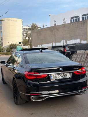 BMW SÉRIE 7 image 2