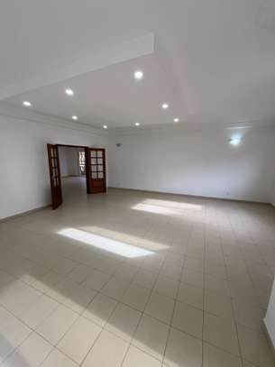 Appartement F5 à louer aux Almadies image 1