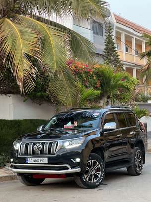TOYOTA PRADO Land Cruiser image 2