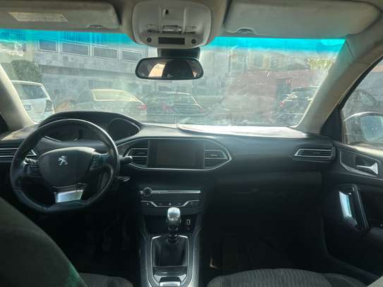 Peugeot 308 image 4