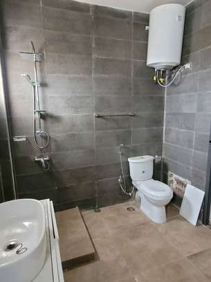 Trois chambres à louer par mois image 9