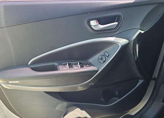 Hyundai santafe image 5