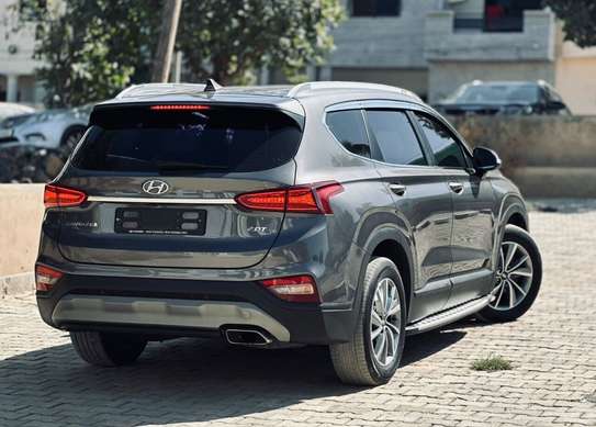 HYUNDAI  SANTAFE   2019 image 10