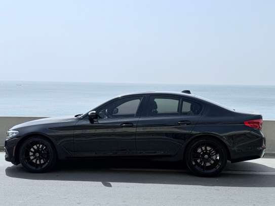 BMW SÉRIE 5 530i - SPORT LINE image 3