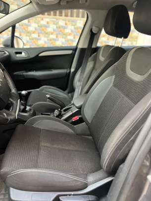 Très belle Citroën C4 image 6