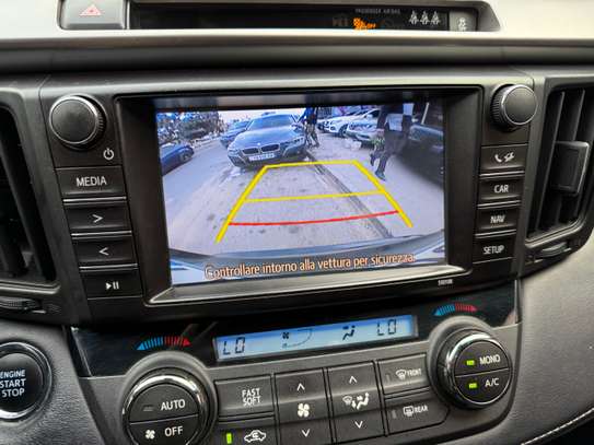 Toyota Rav 4 image 14