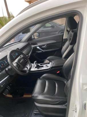 Jetour SUV blanc neuf spacieux moteur 1.5 image 9