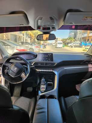 Peugeot 3008 2018 image 9