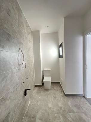 Appartement F4 à louer au Point E image 12
