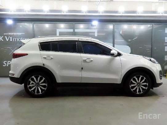 Kia Sportage image 2