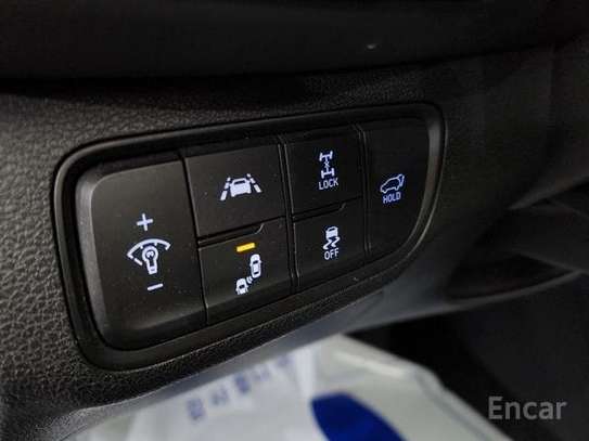 Hyundai Santa Fe 4WD diesel full options image 6