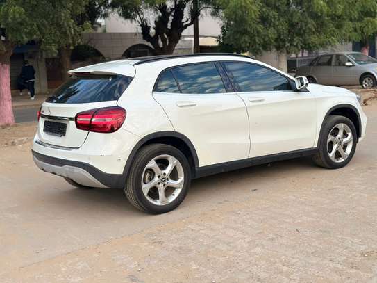 MERCEDES GLA 220, 2017 image 3