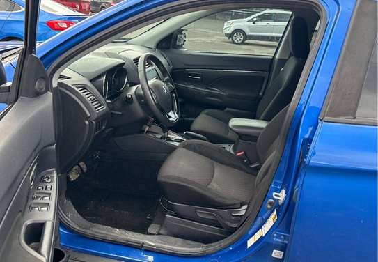 Mitsubishi image 6