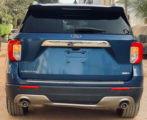 Ford Explorer image 8