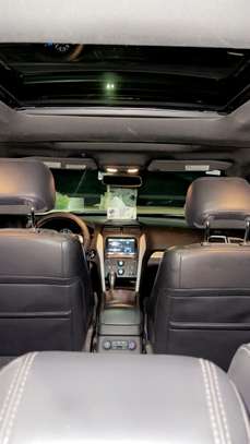 Location Ford Explorer 7 places full option image 3