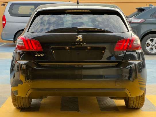 Mitsubishi Outlander image 9